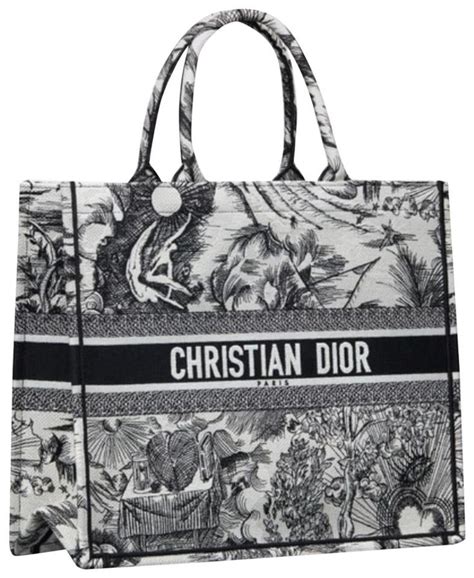 dior black and white bag.